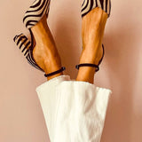 Ibolya - Közepes sarkú szandál zebra mintával
