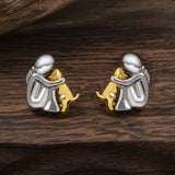 Hug Earrings in Silver and Gold
