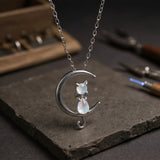 Holdkő Crescent Macska Nyaklánc