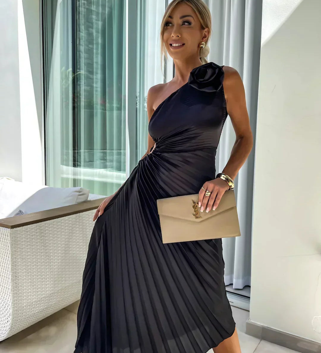 Emese - Elegáns Maxi Virágos Ruha Egy Vállra